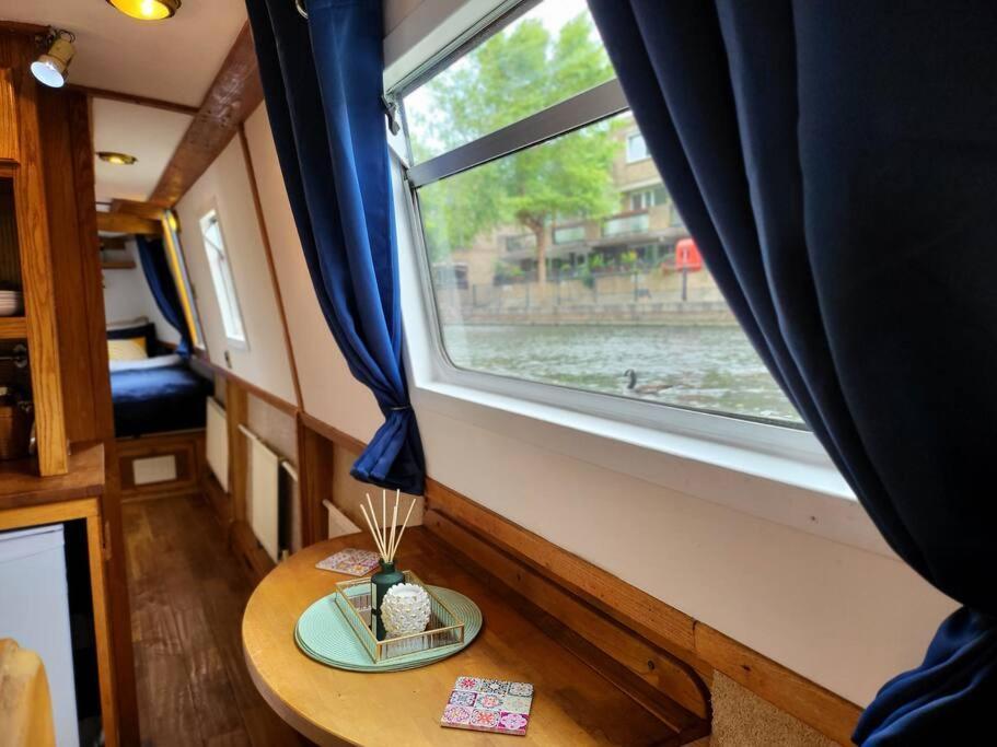 Cosy Canal Boat In Little Venice By Paddington For Family & Friends Hotell London Eksteriør bilde